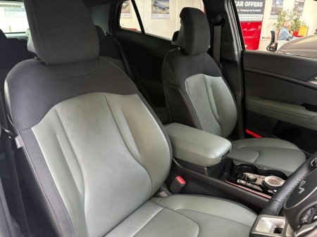 2025 Kia Sportage - photo 8
