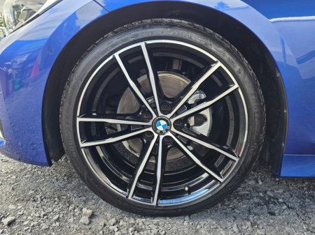 2021 BMW 3-Series - photo 9