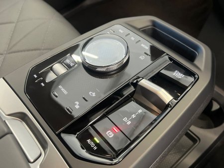 2026 BMW iX - photo 10