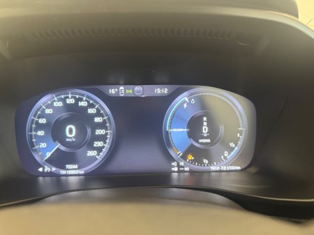 2022 Volvo XC40 - photo 16