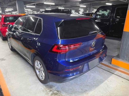 2021 Volkswagen Golf - photo 2