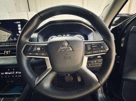2023 Mitsubishi Outlander - photo 26