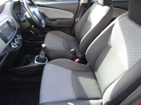 2015 Toyota Yaris - photo 6