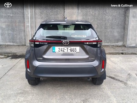 2024 Toyota Yaris Cross - photo 2