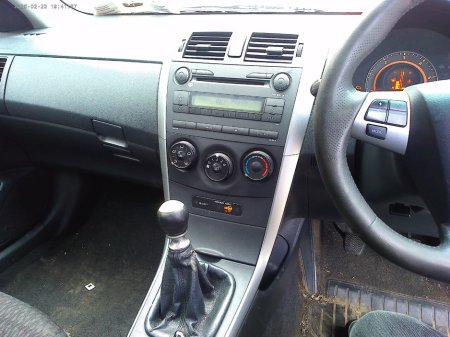 2011 Toyota Corolla - photo 2