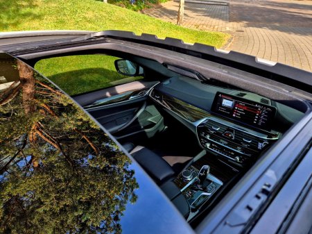 2022 BMW 5-Series - photo 29