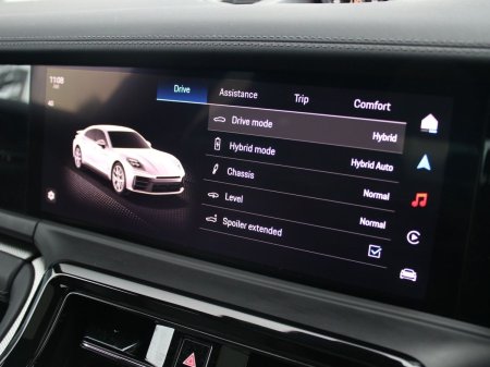 2025 Porsche Panamera - photo 17