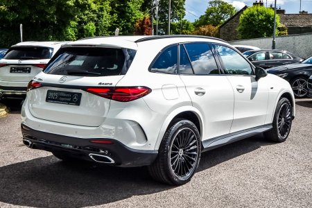 2025 Mercedes-Benz GLC - photo 2