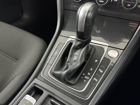 2020 Volkswagen Golf - photo 21