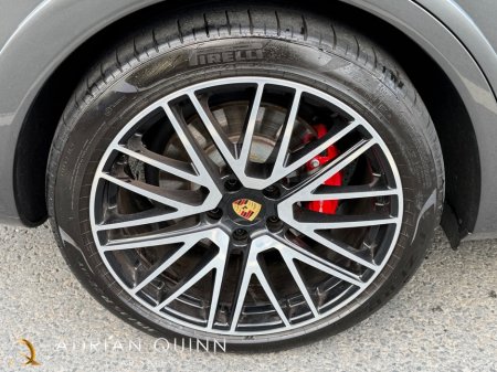 2024 Porsche Cayenne - photo 8