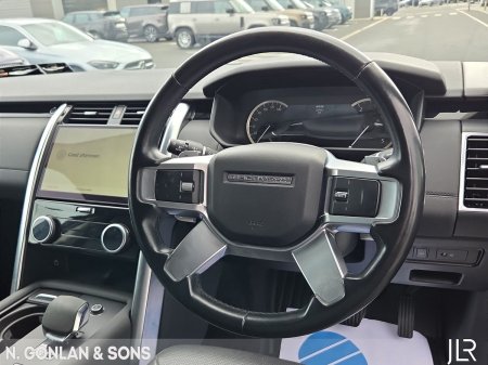 2022 Land Rover Discovery - photo 12