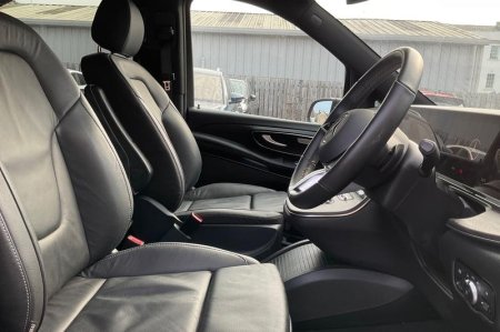 2025 Mercedes-Benz V-Class - photo 17