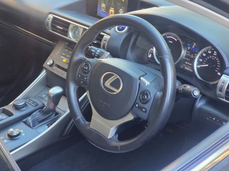 2015 Lexus IS - photo 11