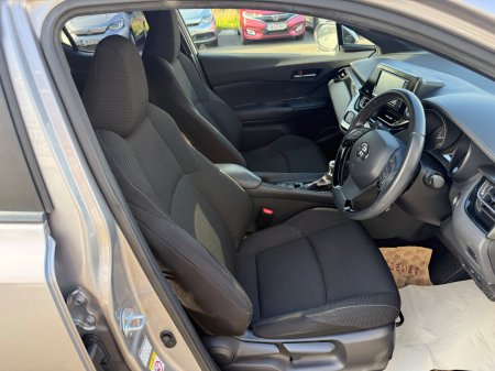 2017 Toyota C-HR - photo 24