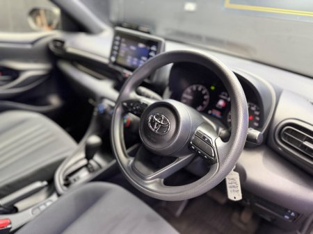 2020 Toyota Yaris - photo 13