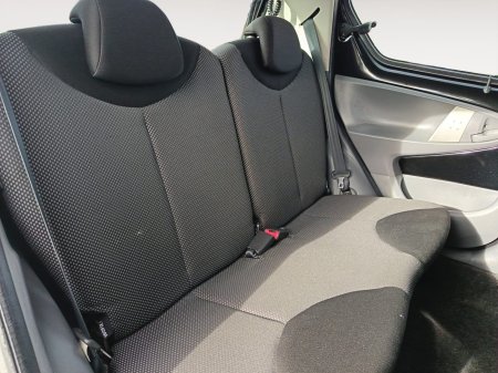 2011 Toyota Aygo - photo 12