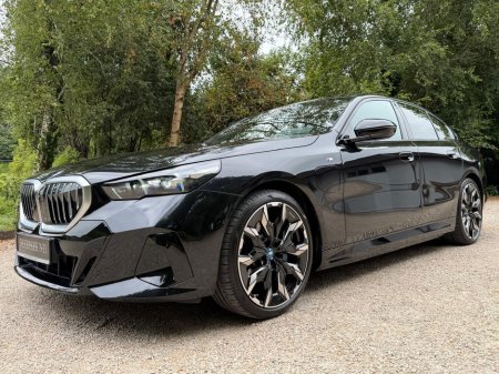 2024 BMW 5-Series - photo 9