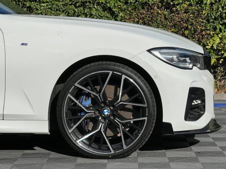 2021 BMW 3-Series - photo 9