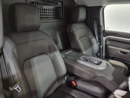 2026 Land Rover Defender - photo 25