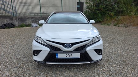 2019 Toyota Camry - photo 3