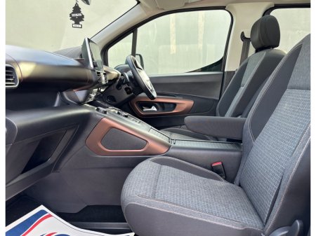 2020 Peugeot Rifter - photo 21
