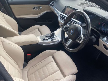 2022 BMW 3-Series - photo 10
