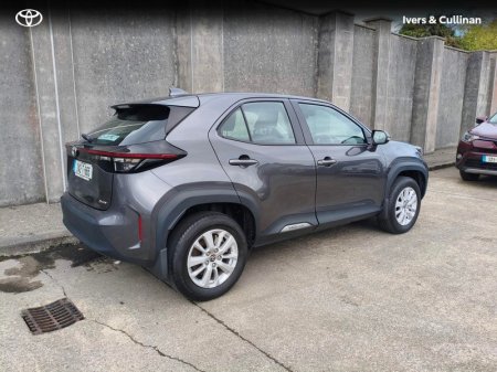 2024 Toyota Yaris Cross - photo 3