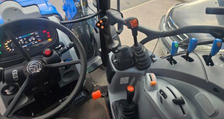 2025 New Holland NEW HOLLAND T5.120 - photo 4