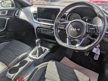 2025 Kia Ceed - photo 5