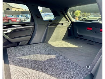 2025 Volkswagen Touareg - photo 36