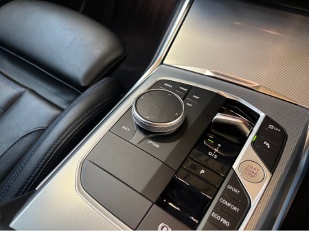 2023 BMW 3-Series - photo 17