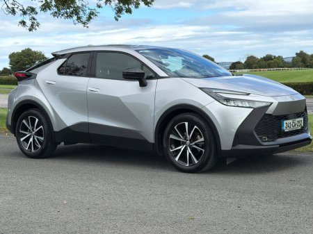 2024 Toyota C-HR - photo 2