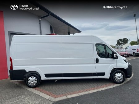 2025 Toyota Proace - photo 3