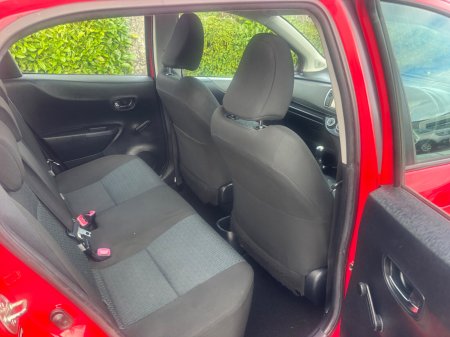 2012 Toyota Yaris - photo 7