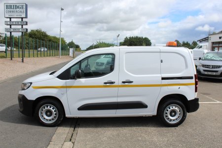 2025 Vauxhall Combo - photo 3