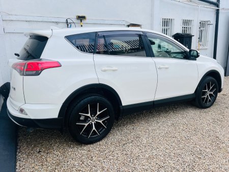 2016 Toyota RAV4 - photo 11