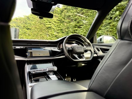 2020 Audi RS Q8 - photo 11