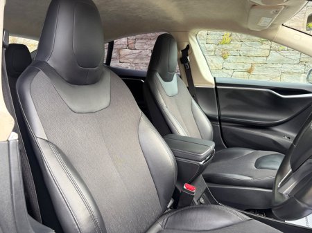 2015 Tesla Model S - photo 14
