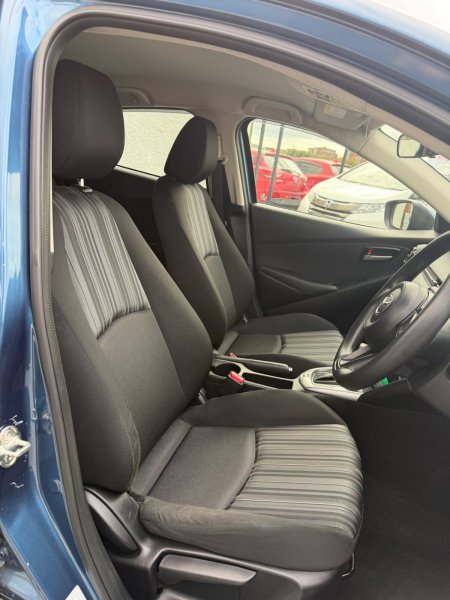 2017 Mazda Demio - photo 7