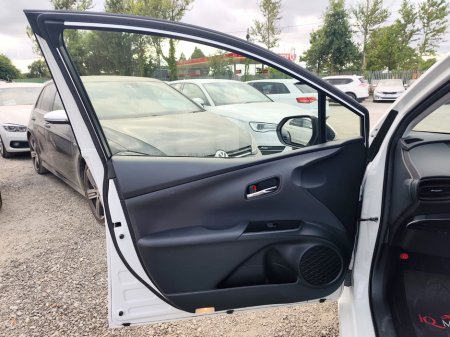 2022 Toyota Prius - photo 11