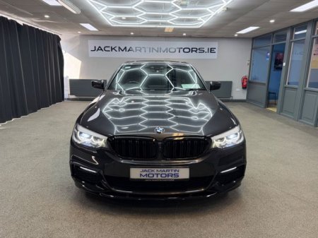 2018 BMW 5-Series - photo 2