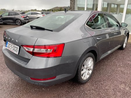 2022 Skoda Superb - photo 4
