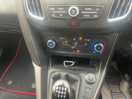 2016 Ford Focus - photo 12