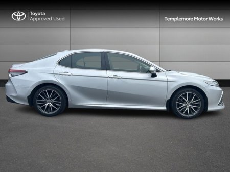 2023 Toyota Camry - photo 3