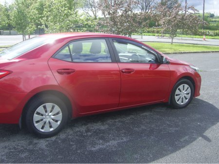 2014 Toyota Corolla - photo 2