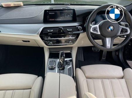 2020 BMW 5-Series - photo 4