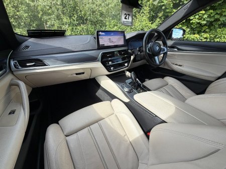 2021 BMW 5-Series - photo 19