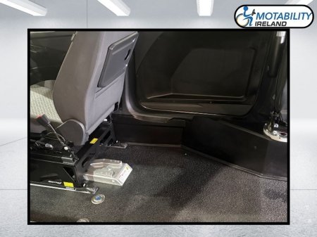 2026 Ford Tourneo Connect - photo 14