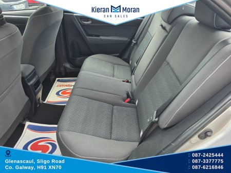 2018 Toyota Corolla - photo 17