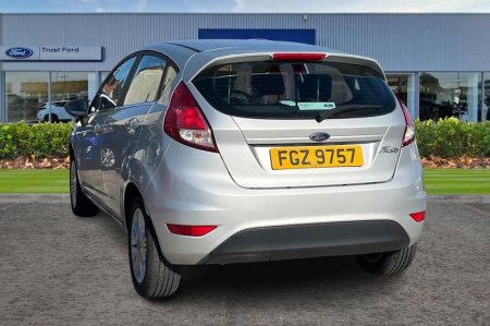 2017 Ford Fiesta - photo 2